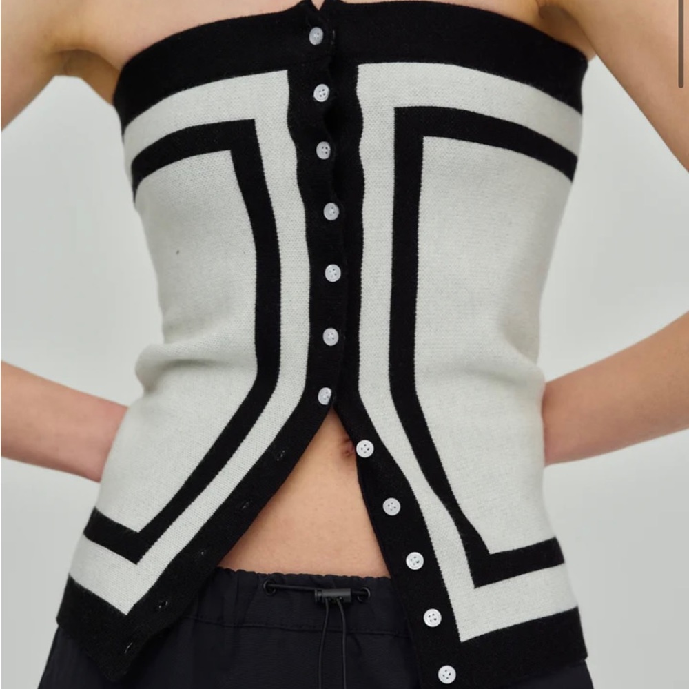 NWOT Source Unknown brand knit tube top, size XS-M, white and black